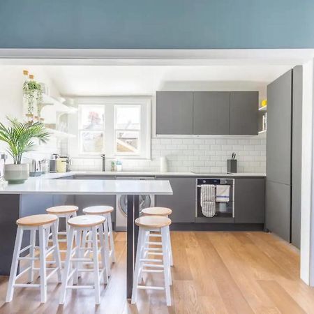 Luxuriously Designed 3 Bedroom Apartment In Clapham London Eksteriør billede