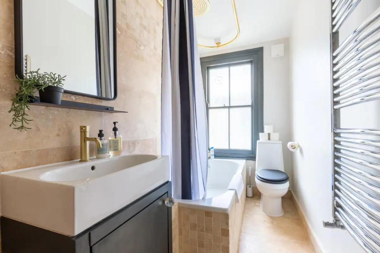 Luxuriously Designed 3 Bedroom Apartment In Clapham London Eksteriør billede